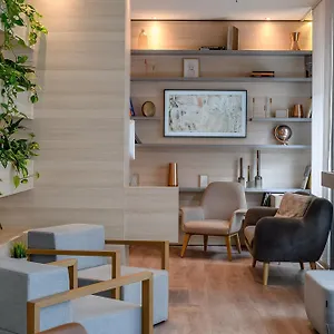 Novotel Frankfurt Отель